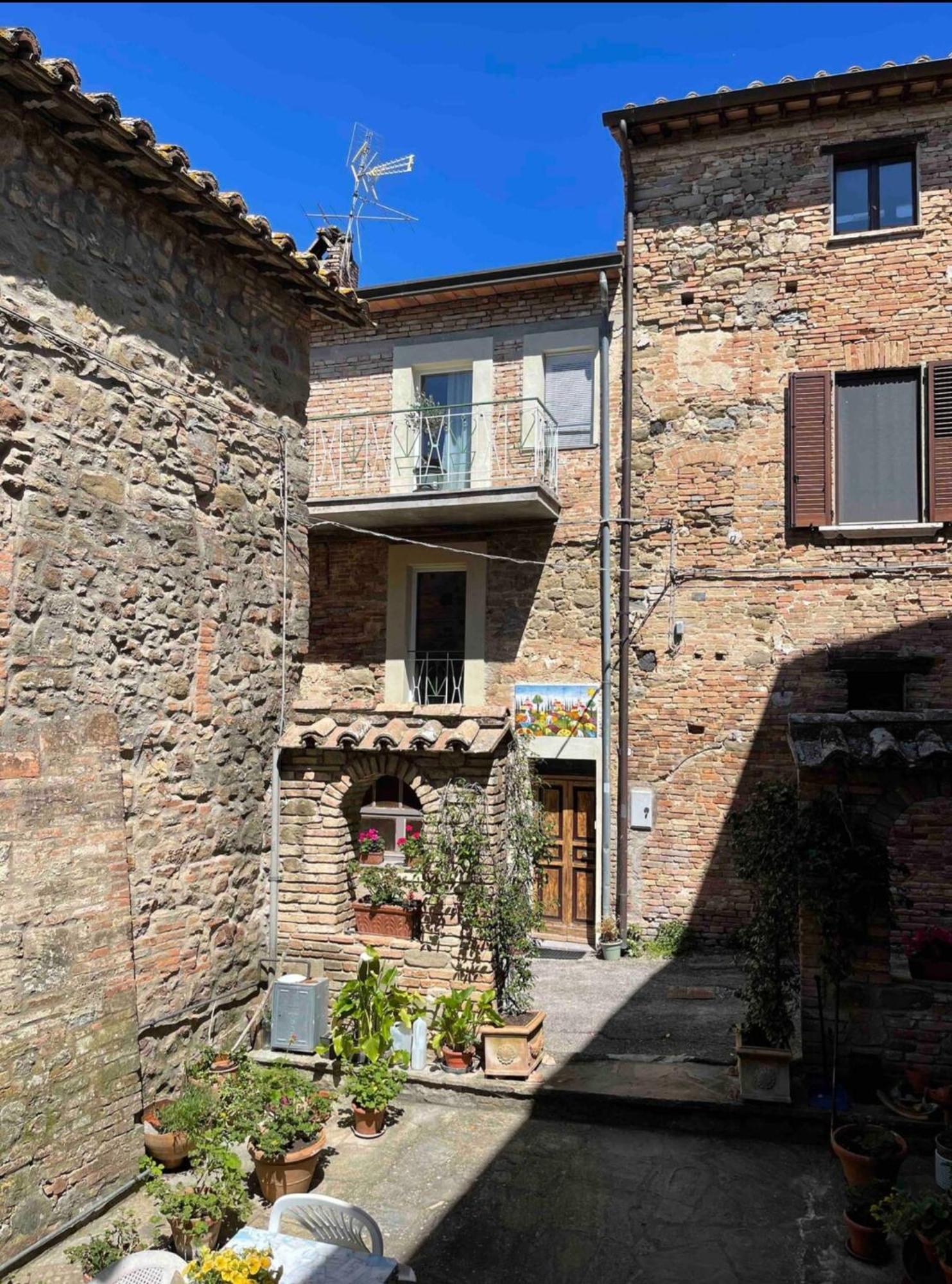 Casa Il Sole, Vicino Deruta Assisi Perugia Monte Falco Екстер'єр фото